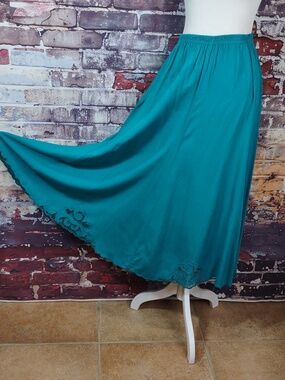 Vintage Surya Cutwork Lace Skirt